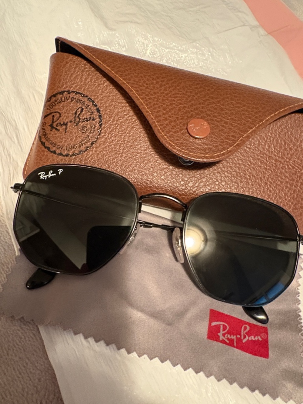Ray-Ban Unisex Hexagonal Black Metal Frame Sunglasses - Classic Polarized Lenses